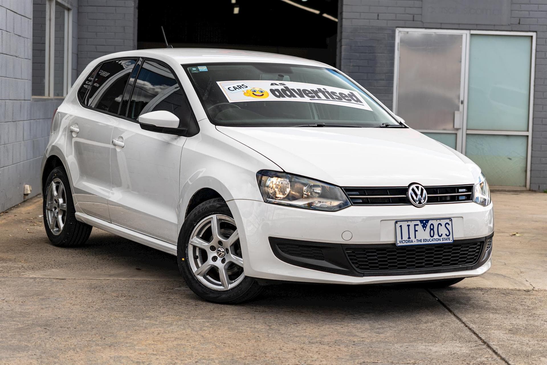 2013 VOLKSWAGEN POLO