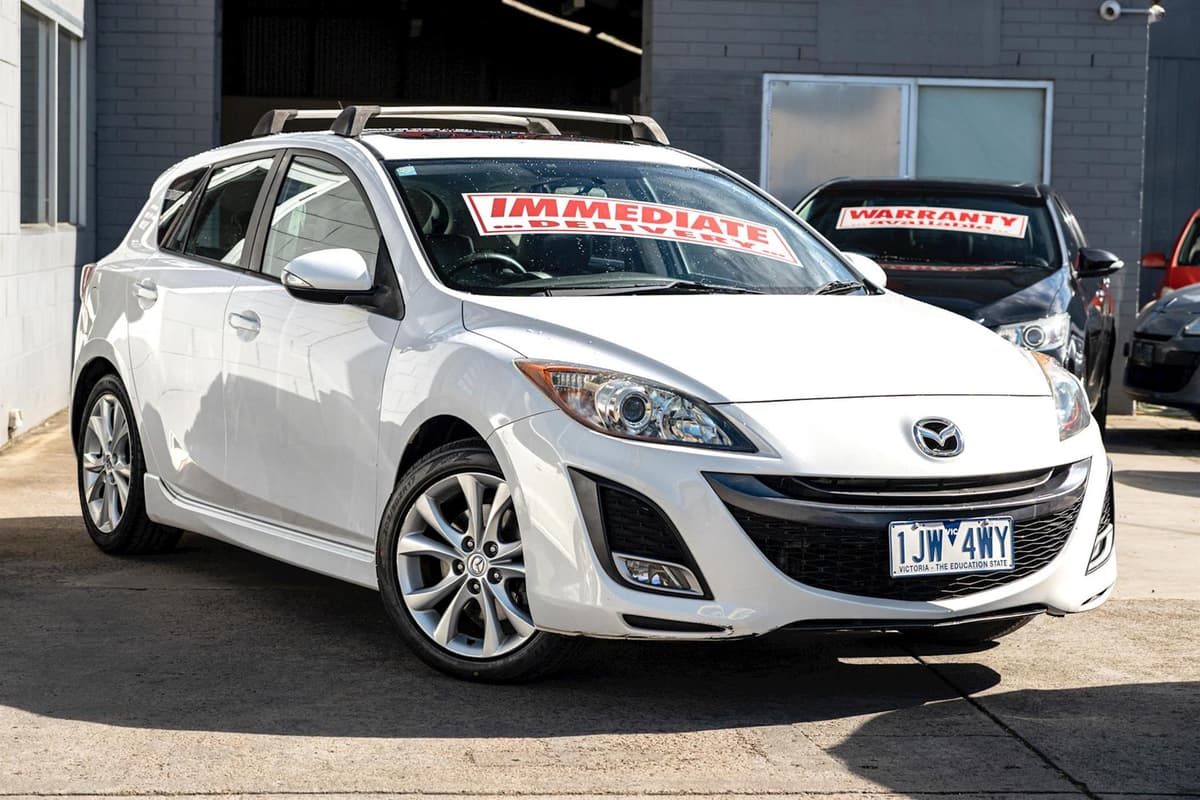 2011 MAZDA 3
